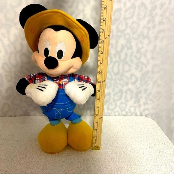 Disney Junior E-I-Oh! Mickey Mouse, Interactive Plush Toy, Sings (Works) - Picture 4 of 7